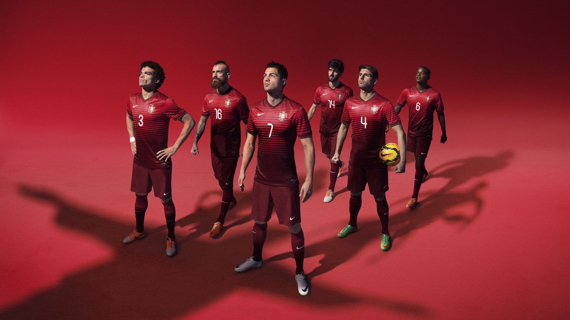 克洛普不断探索创新战术，带领利物浦再攀高峰